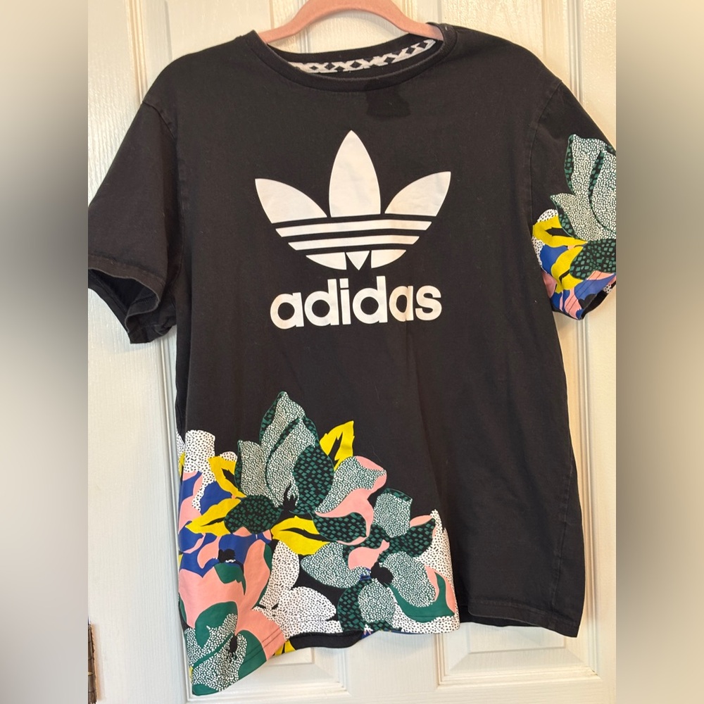 Adidas Her Studio London Black Tee with Colorful Floral Design Women’s Size L - Picture 2 of 8